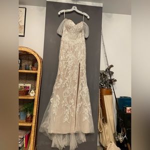 Brand New Wedding Dress